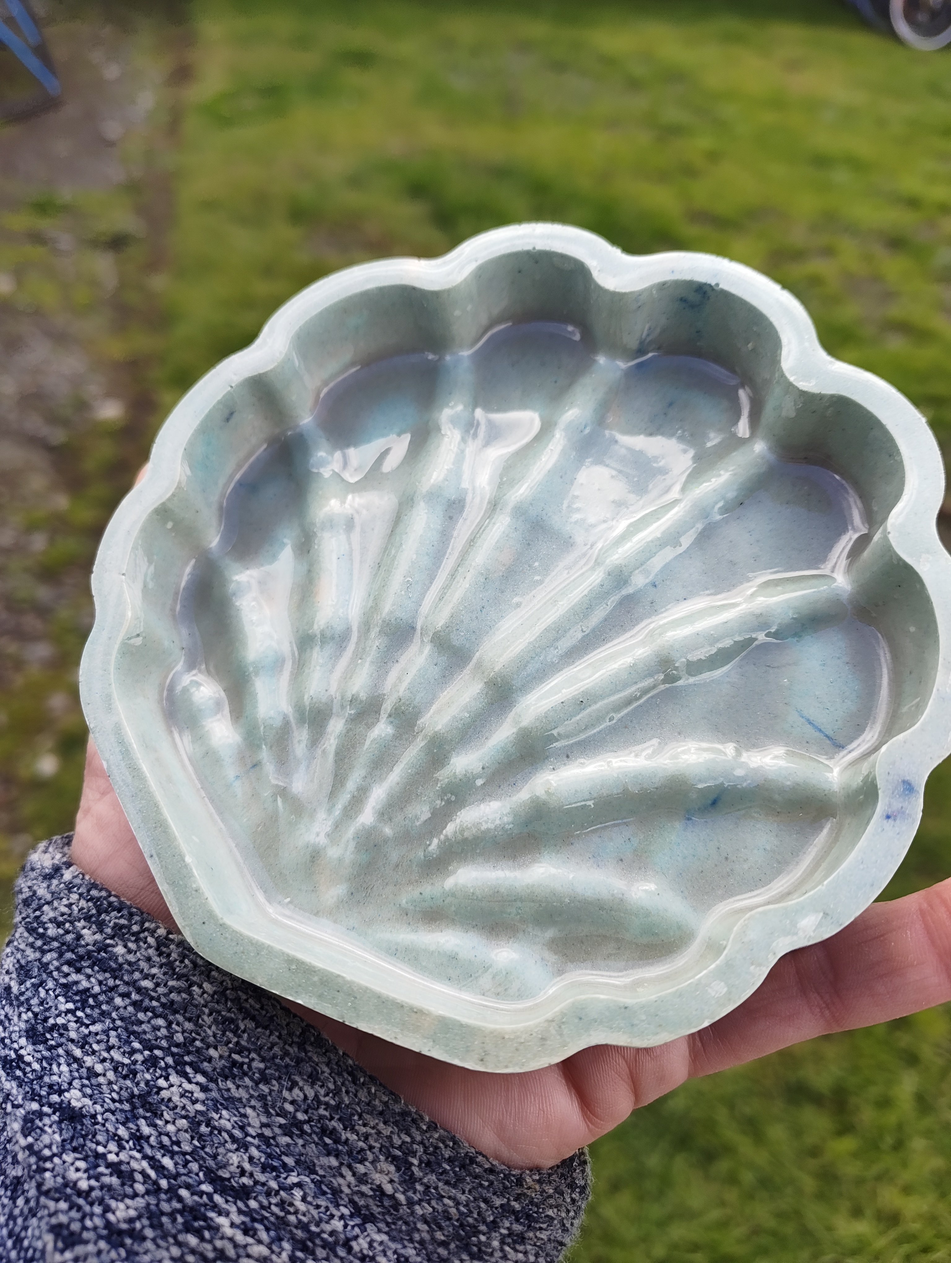 "Seafoam Dream" Duck Egg Blue Eco-Resin Clam Soap Throne