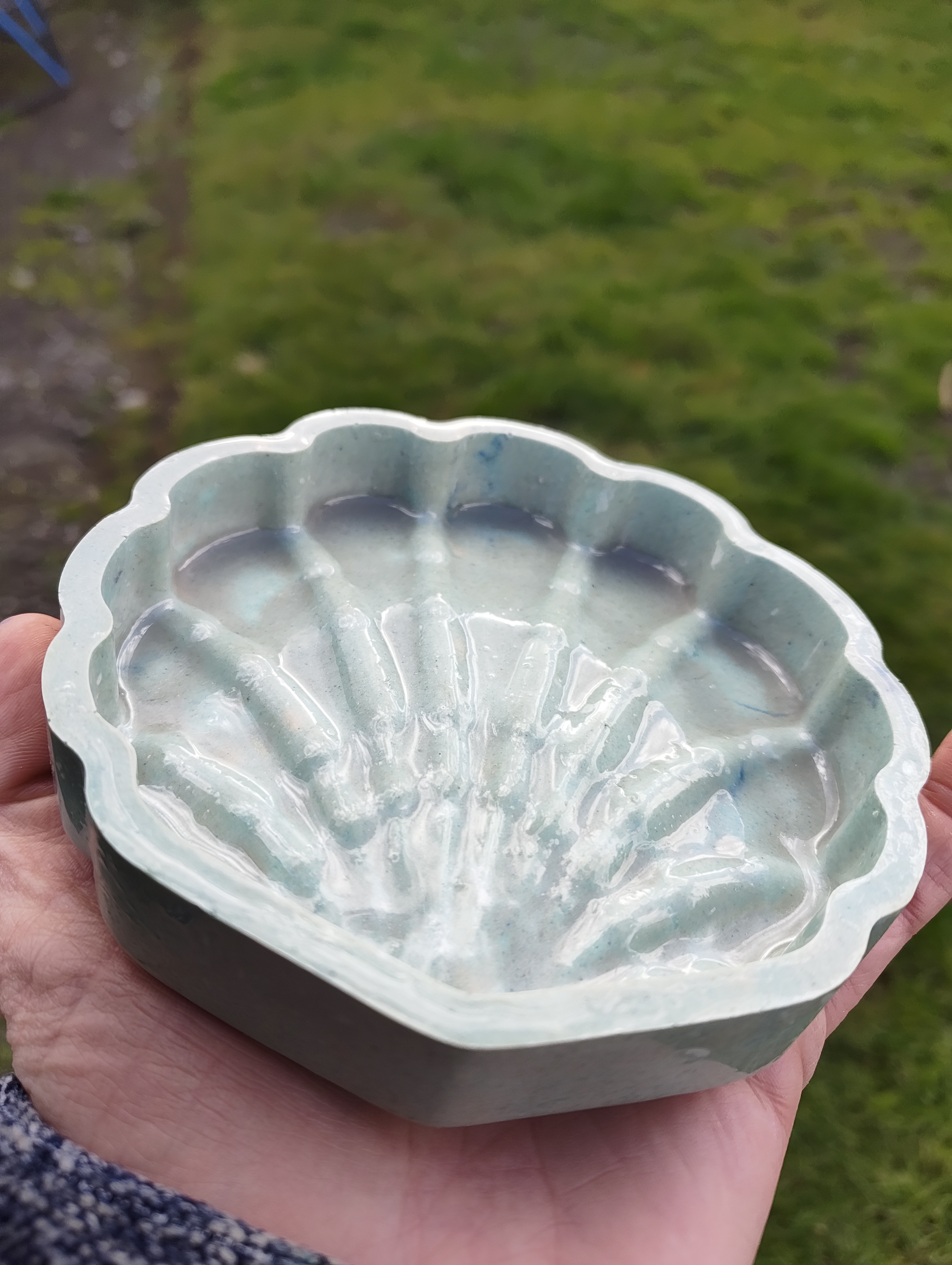 "Seafoam Dream" Duck Egg Blue Eco-Resin Clam Soap Throne