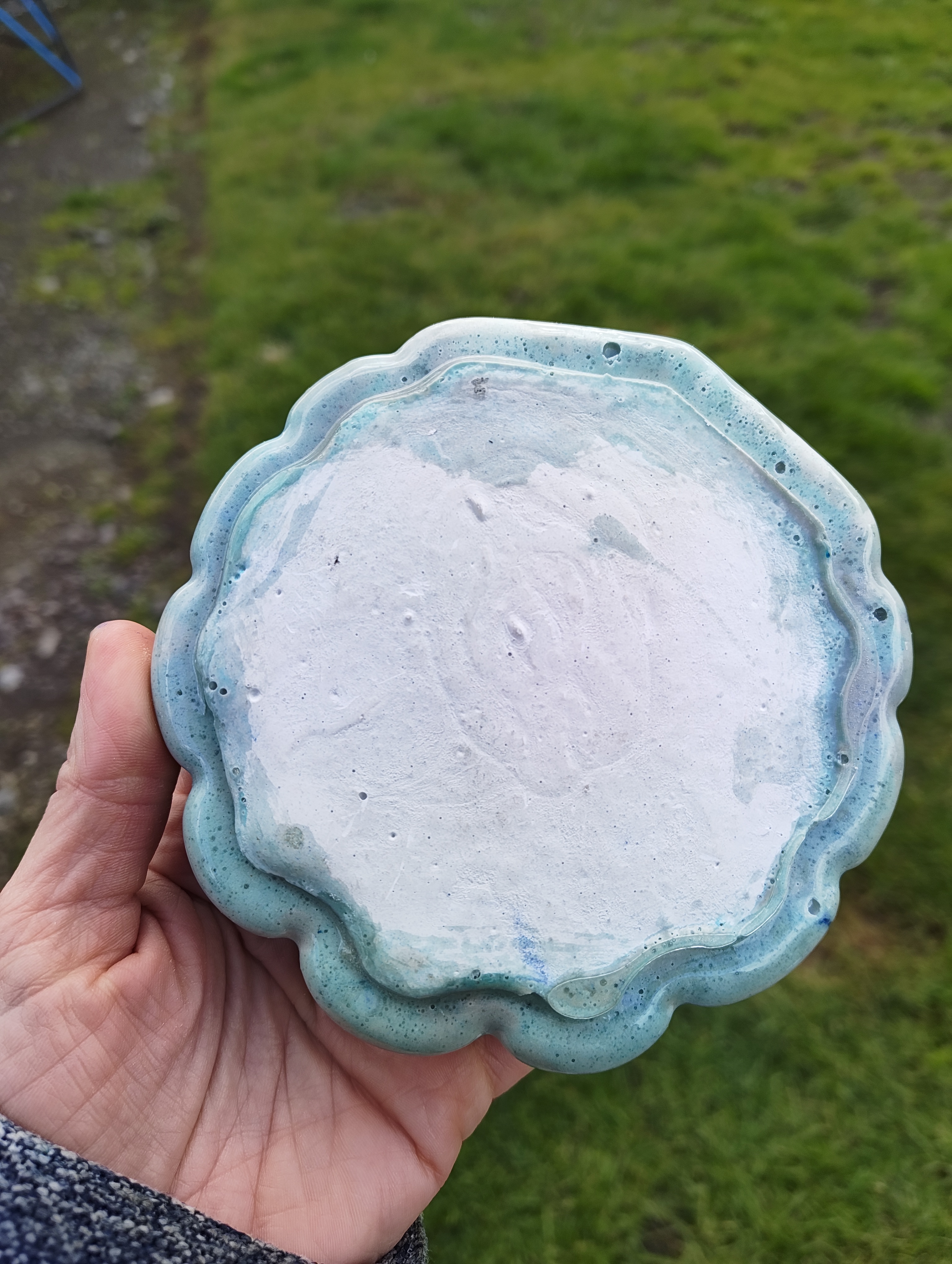 "Seafoam Dream" Duck Egg Blue Eco-Resin Clam Soap Throne