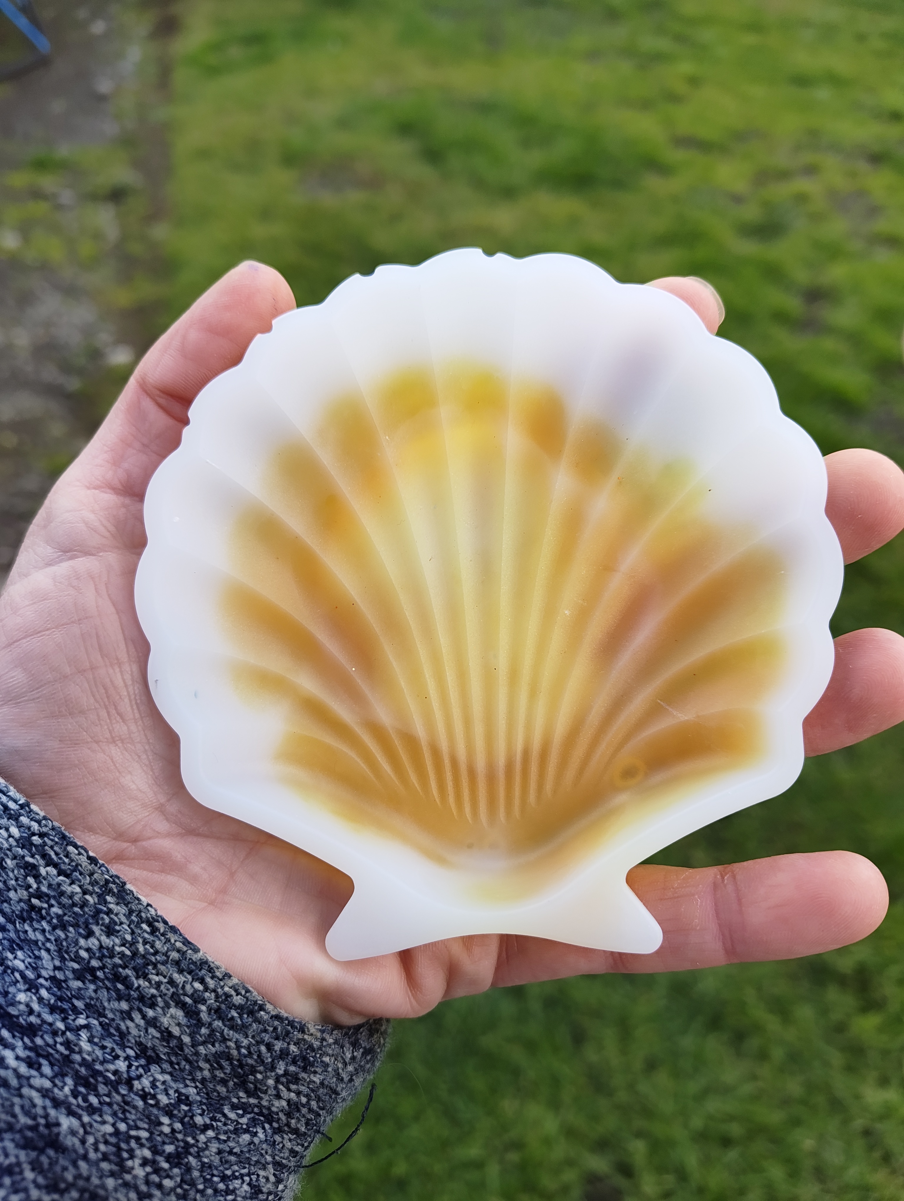 "Golden Sunburst" Honey Yellow & White Resin Clam Dish