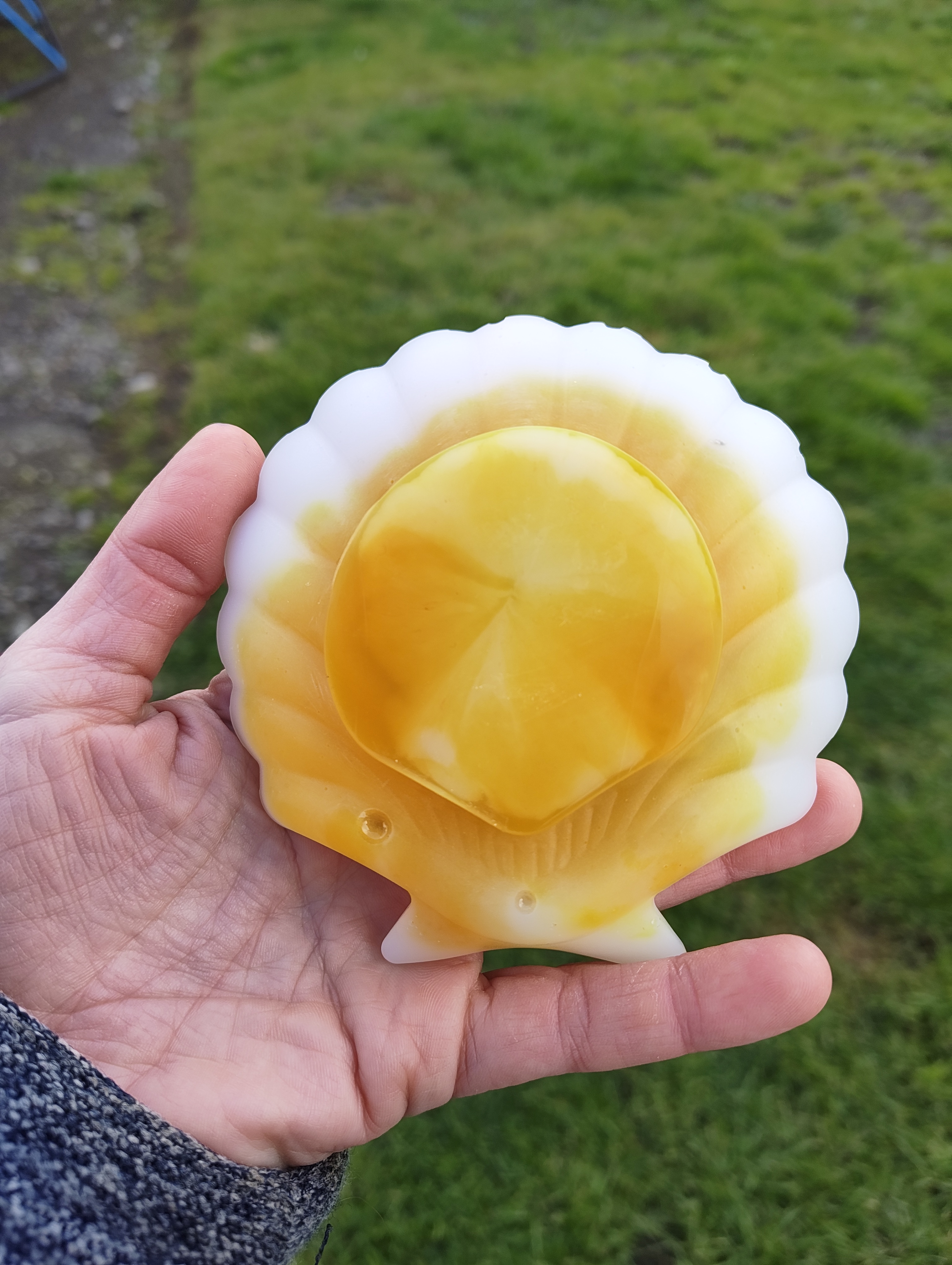 "Golden Sunburst" Honey Yellow & White Resin Clam Dish