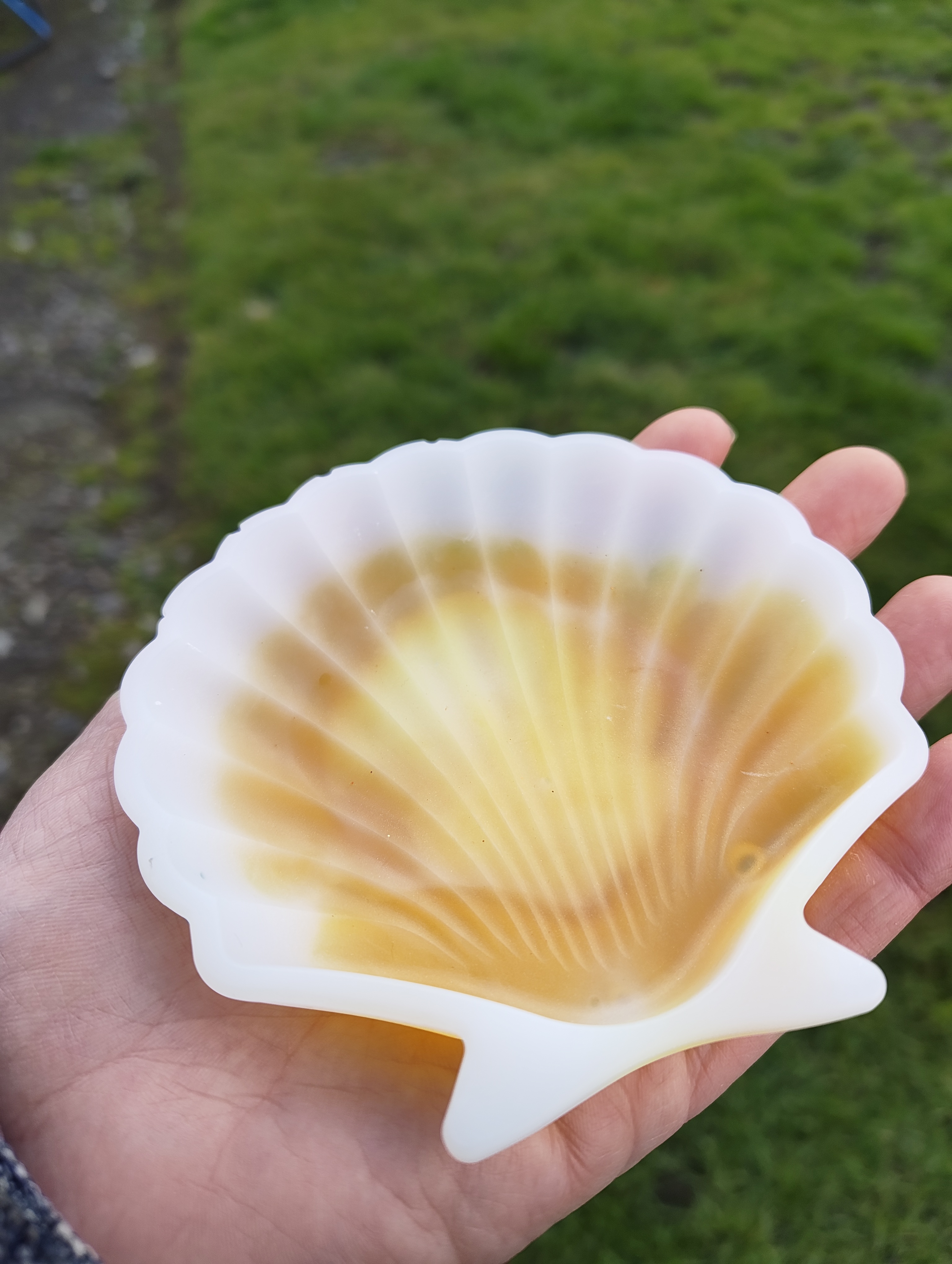 "Golden Sunburst" Honey Yellow & White Resin Clam Dish