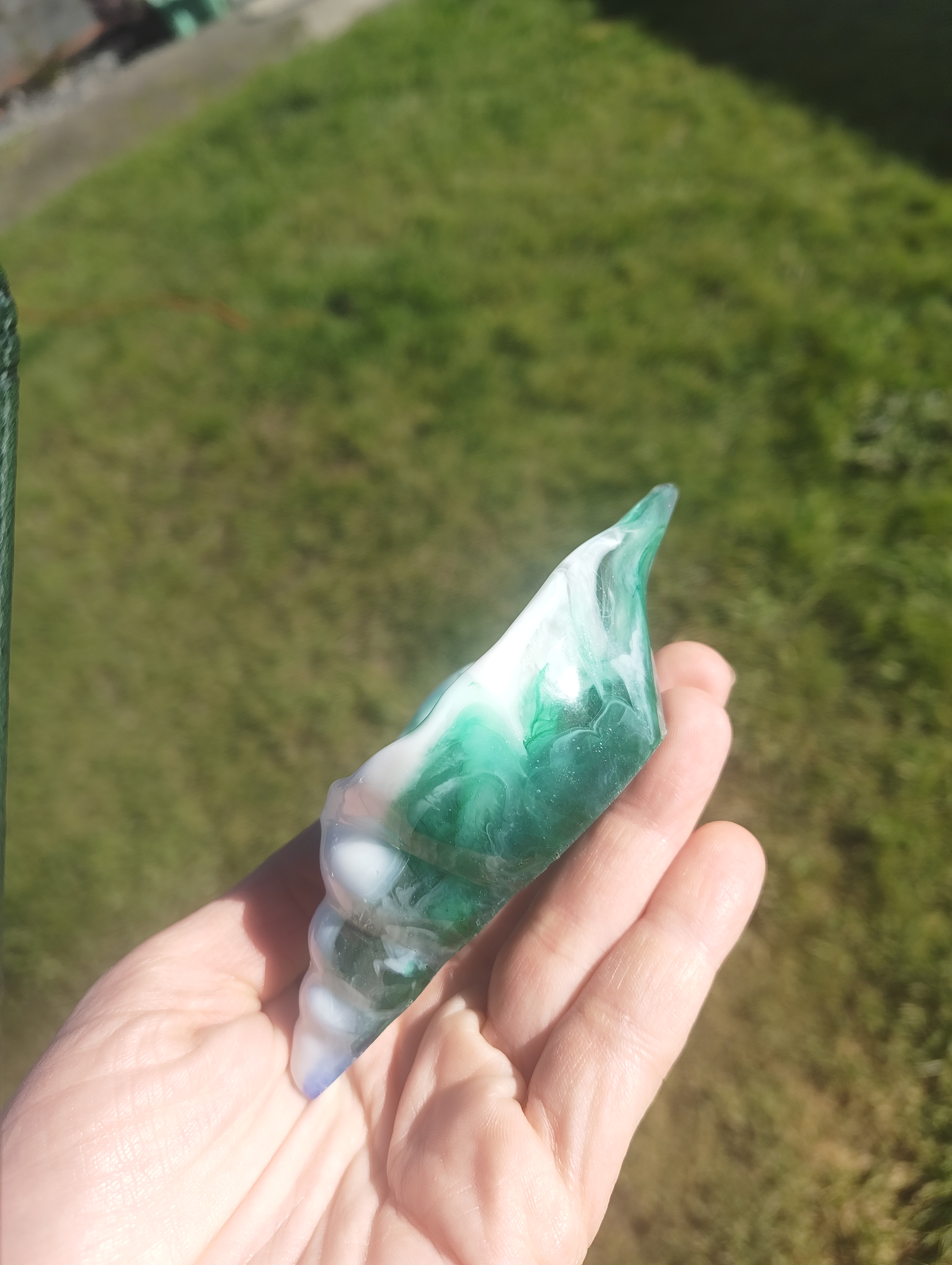 "Jade Porcelain" Emerald & White Swirl Resin Conch Shell Dish