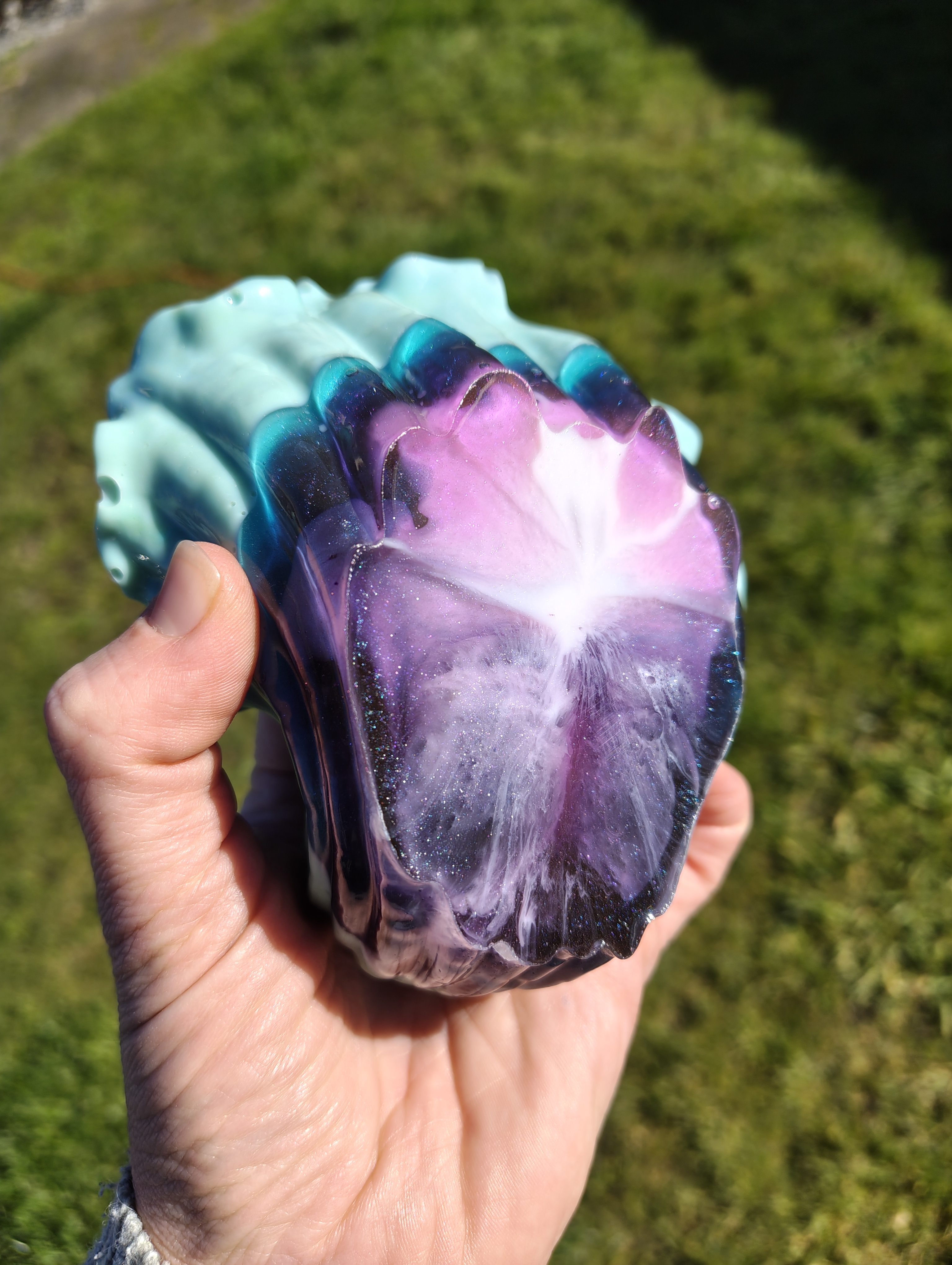 "Mermaid Grotto" Mint & Galaxy Purple Resin Wave Soap Throne