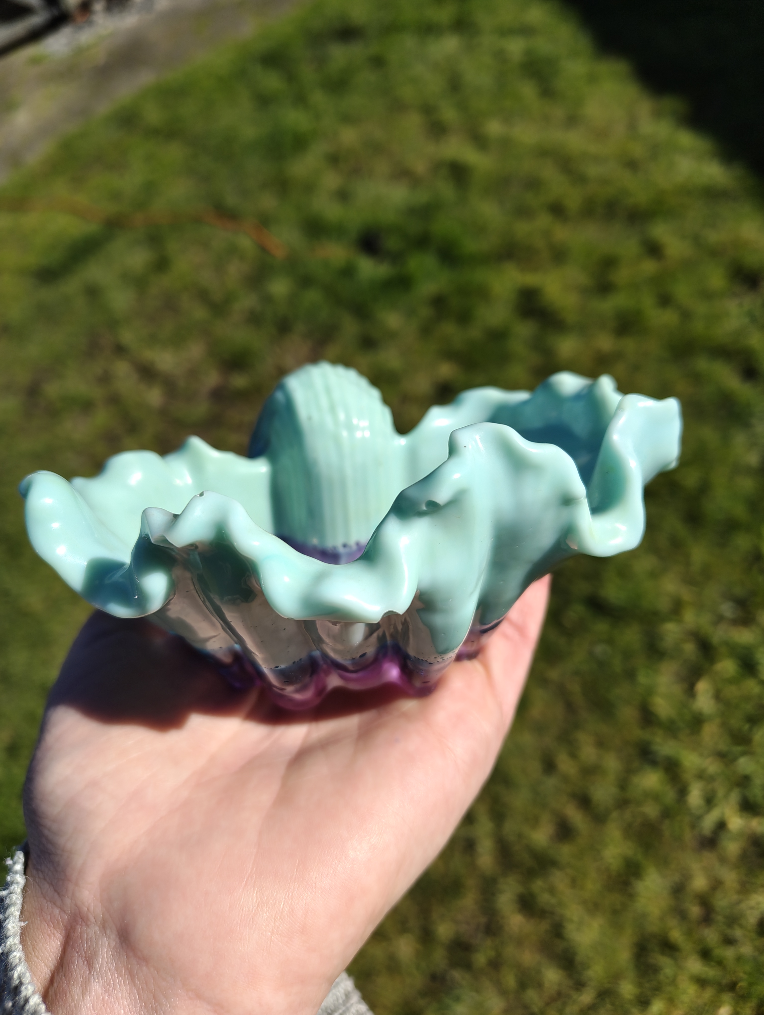 "Mermaid Grotto" Mint & Galaxy Purple Resin Wave Soap Throne