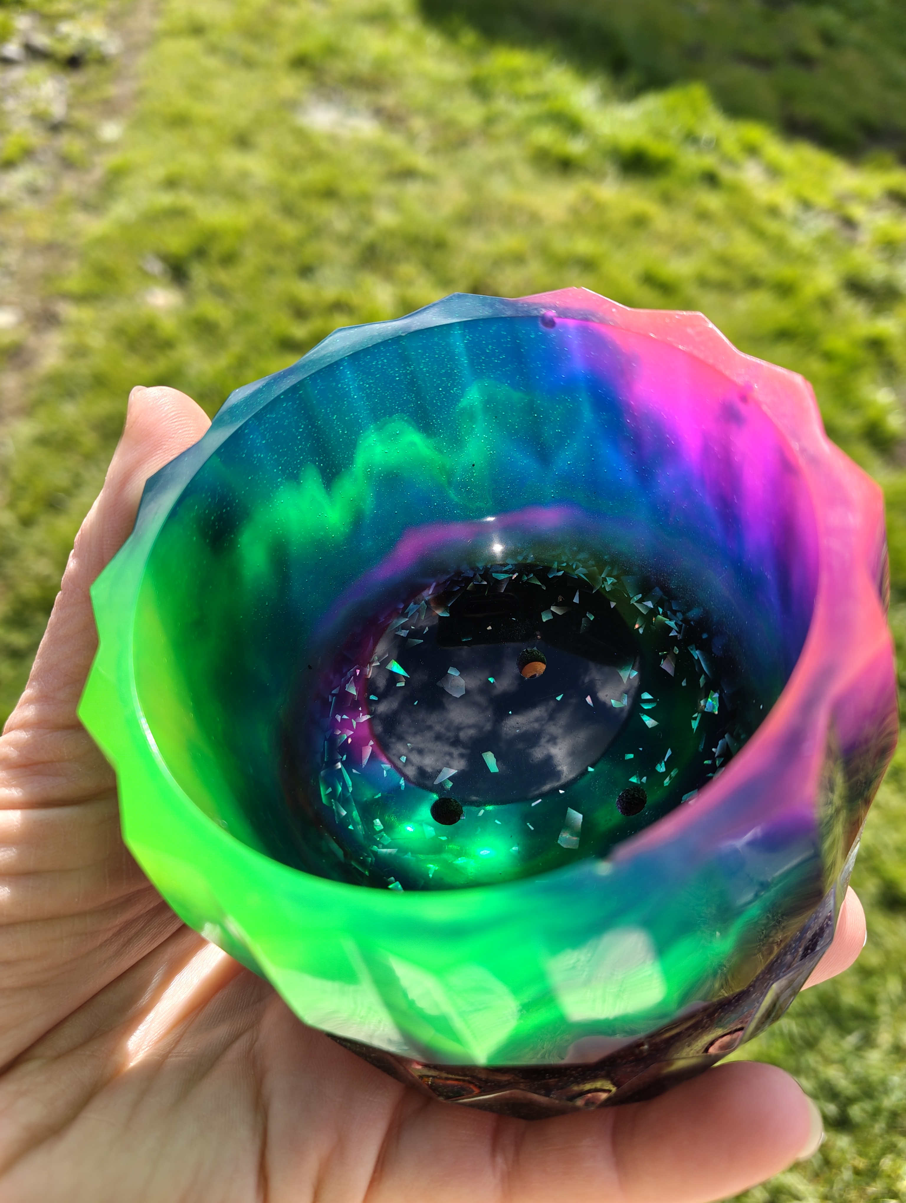 "Northern Lights" Aurora Neon Green & Magenta Geometric Resin Mini Planter Pot & Tray Set