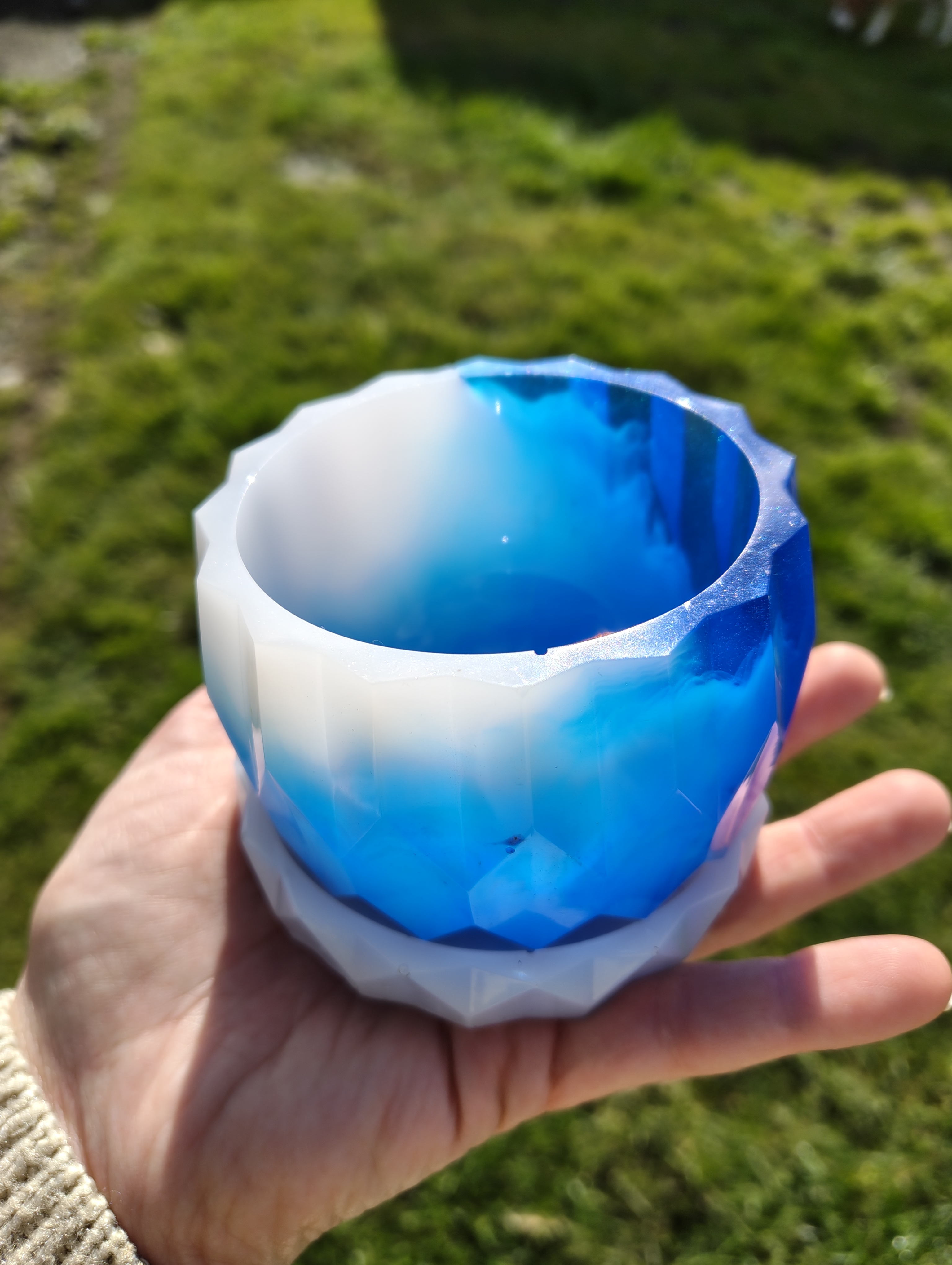 "Arctic Glacier" Frost White & Ice Blue Geometric Resin Mini Planter Pot & Tray Set