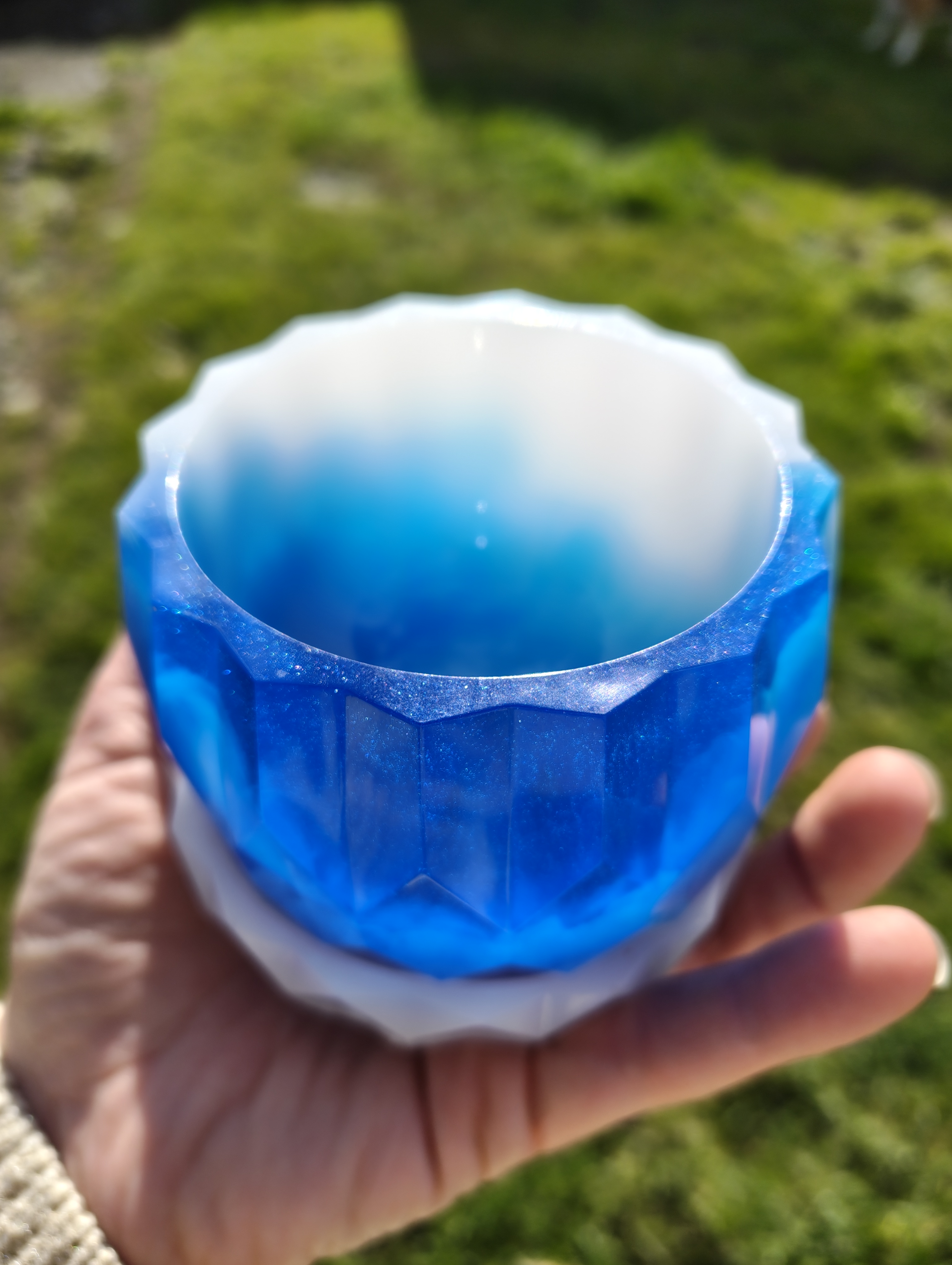 "Arctic Glacier" Frost White & Ice Blue Geometric Resin Mini Planter Pot & Tray Set