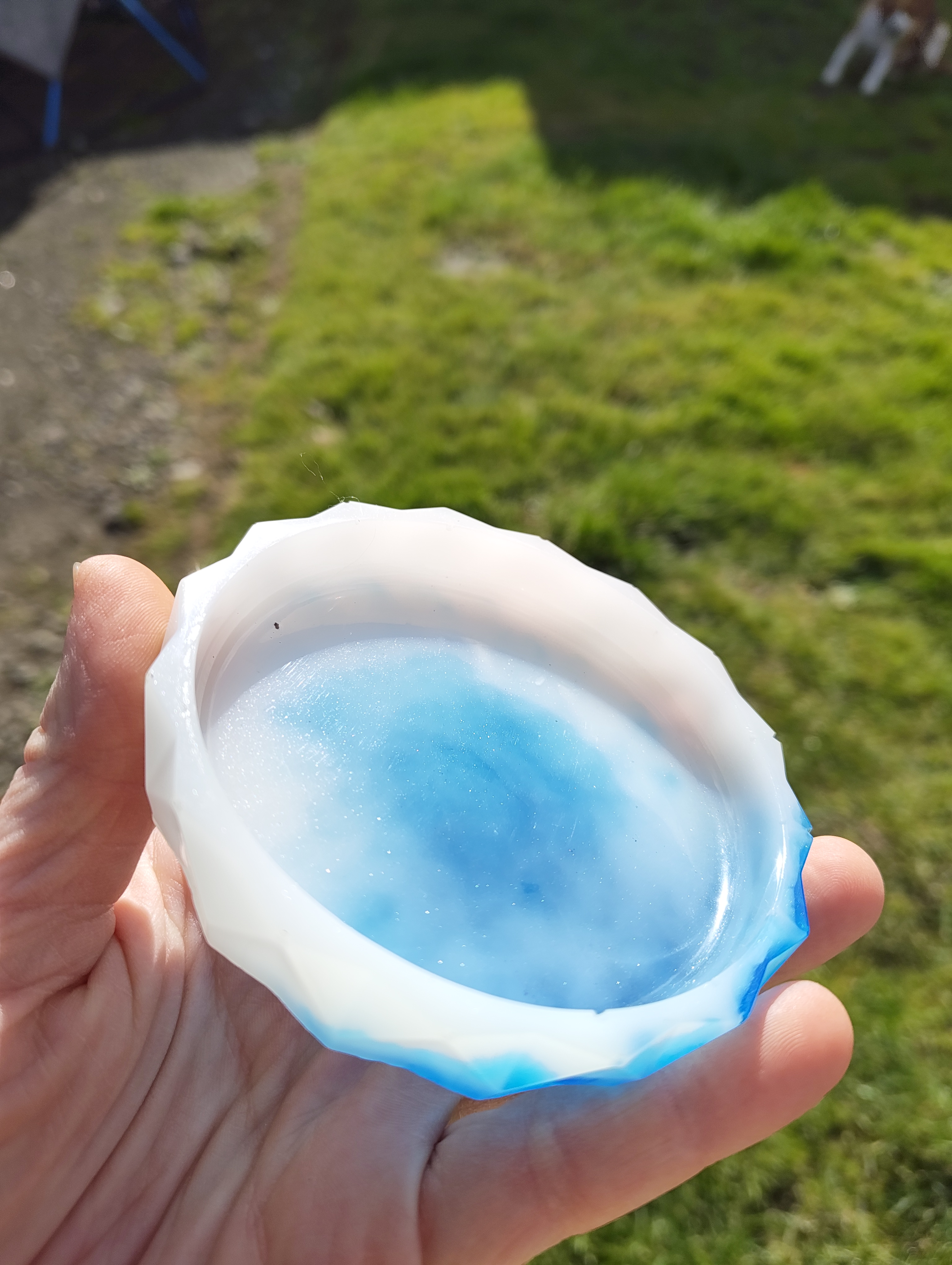 "Arctic Glacier" Frost White & Ice Blue Geometric Resin Mini Planter Pot & Tray Set
