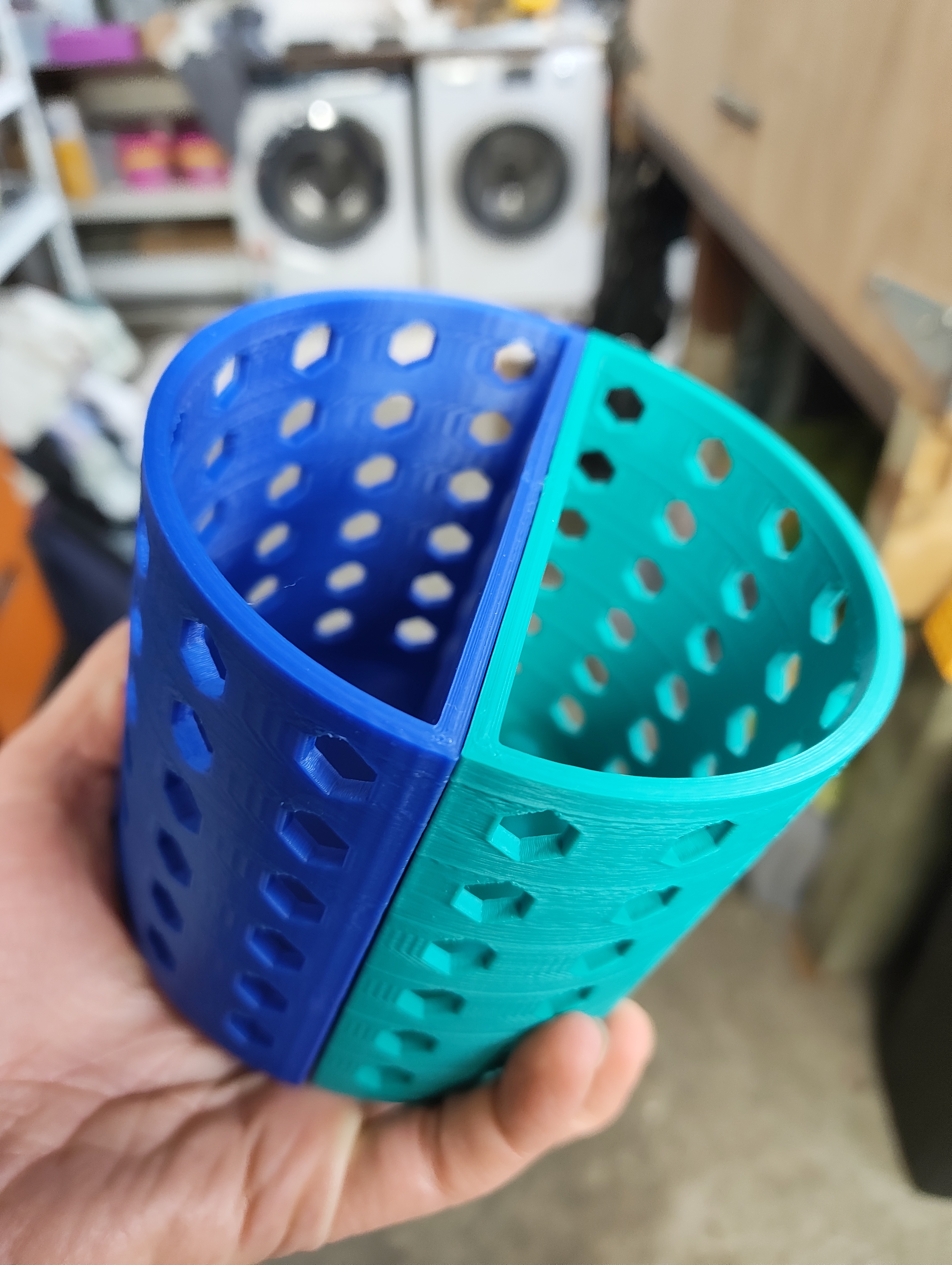 Magnetic 3D Printed Pen & Marker Caddy